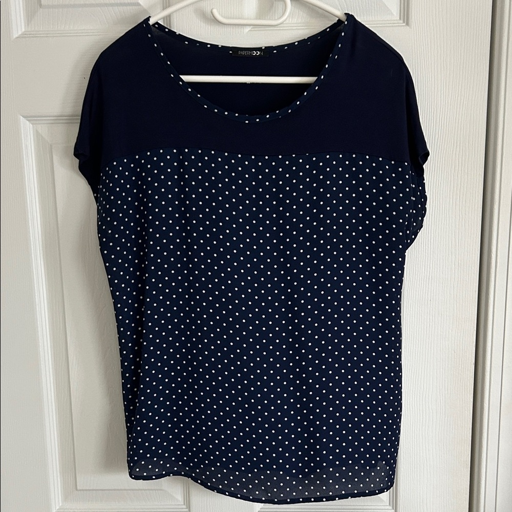 Jones New York Navy and White Polka Dot Short Sleeve Top